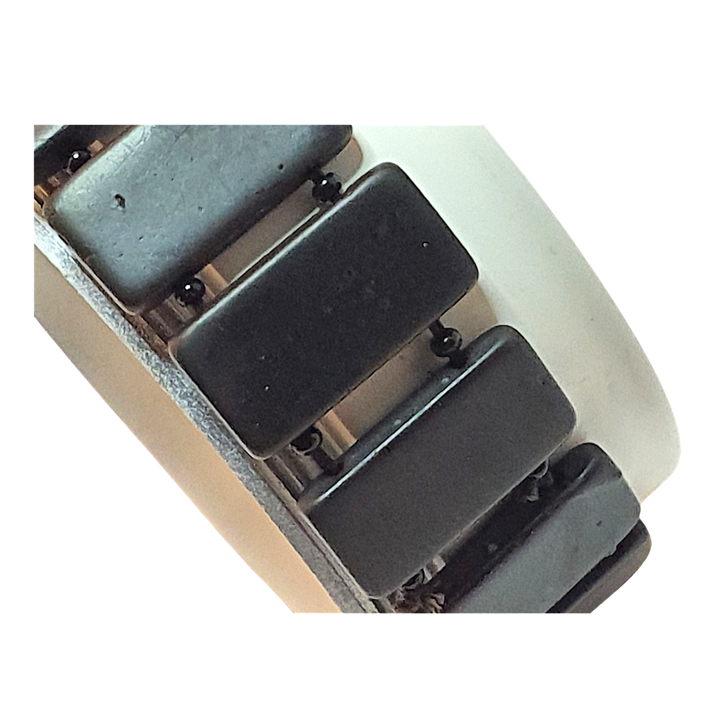 Robuust mannensieraad van Shungite - mooi én de perfecte bescherming tegen straling